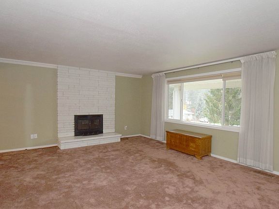 003_Living Room