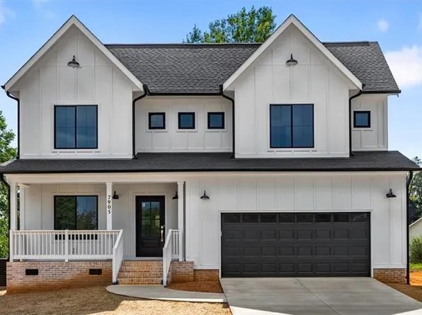 7905 Walkover Dr, Greensboro, NC 27455