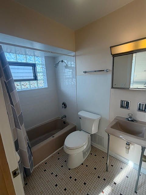 2nd image of 3870 Ruby St #2