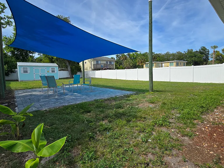 81 Division Ave — Photo 12