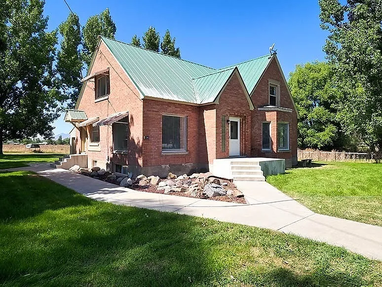Res_6158llc_Densley_2345(Red Brick) — Photo 2