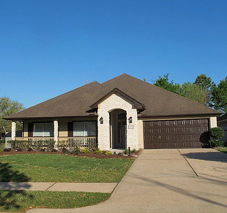 1st image of 1490 Garden Lakes Dr
