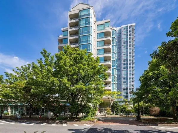 140 E 14th St #903, North Vancouver, BC V7L 2N3