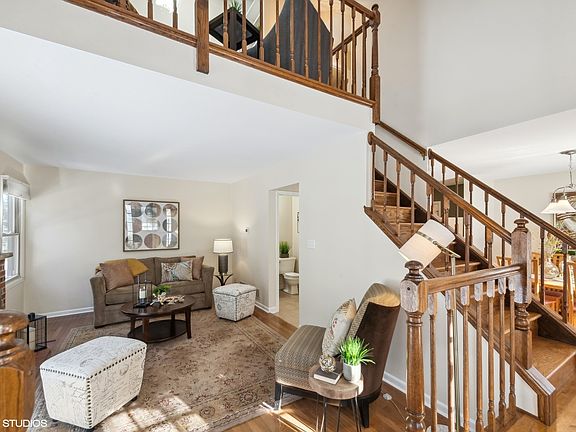 4th image of 2656 College Hill Cir