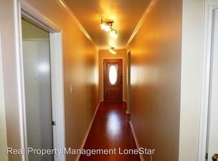 104 Sylvan St, Hutto, TX 78634