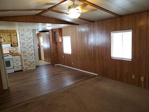 5th image of 77004 Lauppe Ln