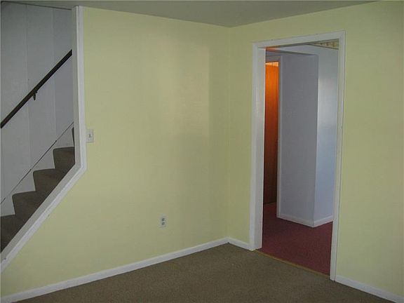 5th image of 104 W Vincent St #104