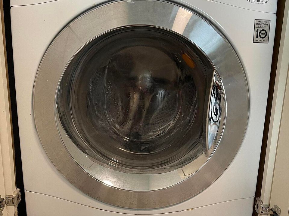 1st image of 1020 Country Club Dr APT 406