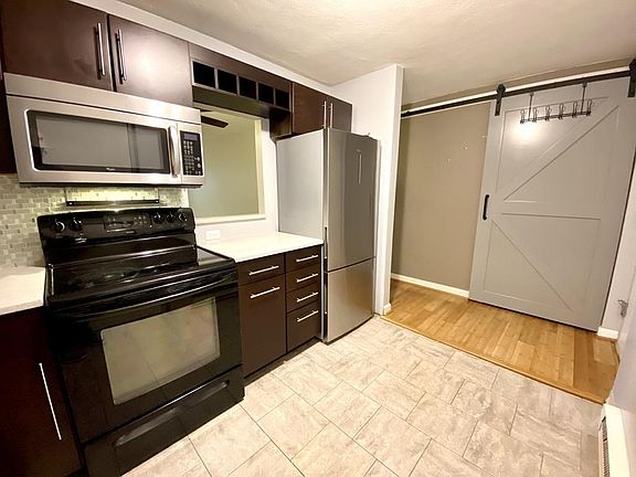 3rd image of 69 Milliken Ave APT 8