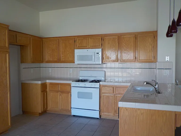 5422 W Dorothea Ave — Photo 3