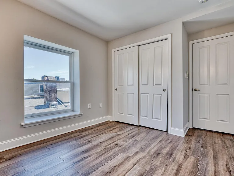 1728 Eastern Ave #12 — Photo 8