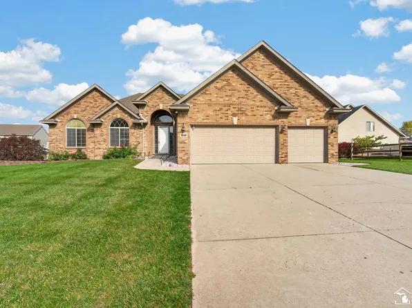 5160 Applewood Cir, Monroe, MI 48161