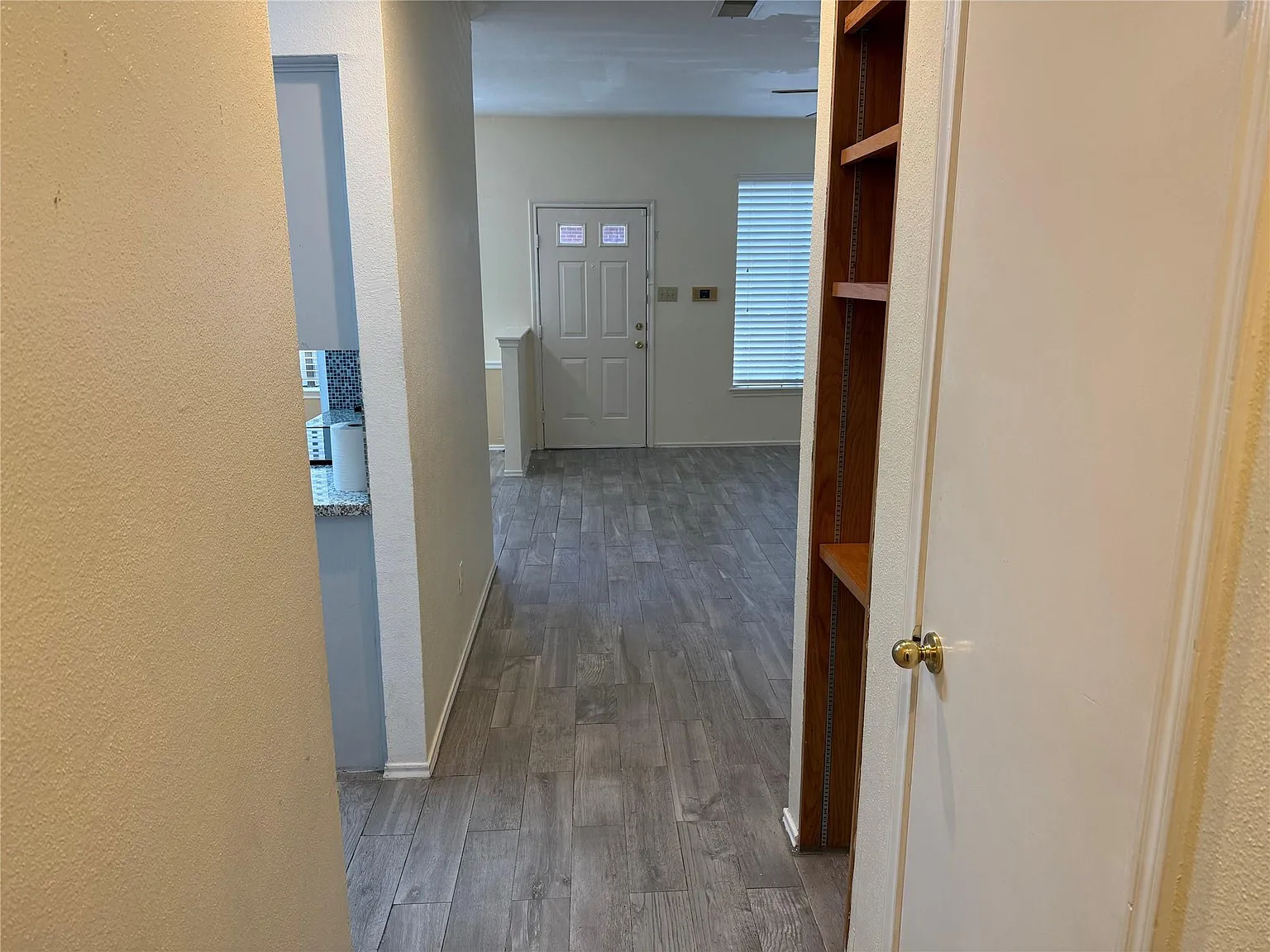 2 bed, 2.5 bath, 1280 sqft, $1,600 — Photo 3