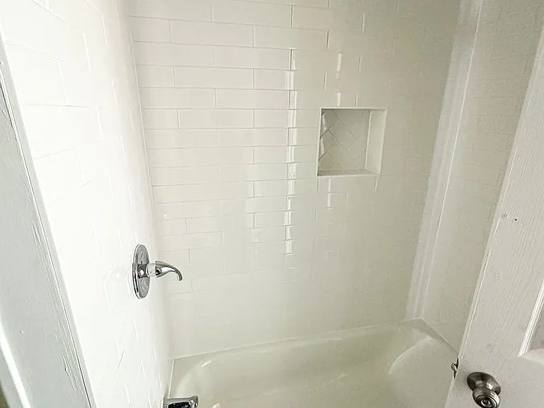 4009 James Ave — Photo 7