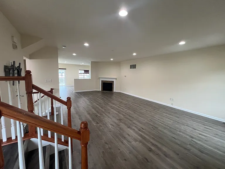 788 Jacobsen Cir — Photo 8