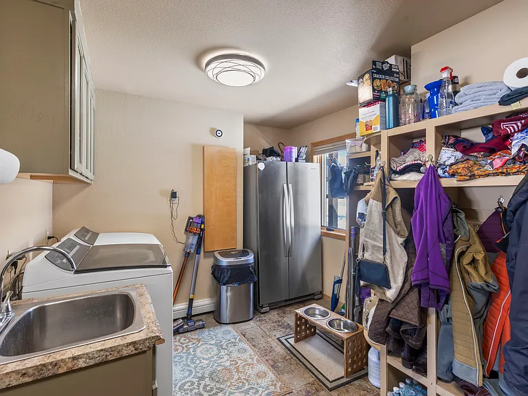 Mud Room/Laundry Room