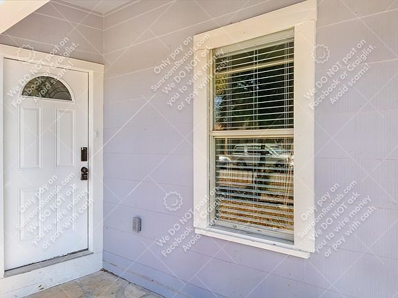 5th image of 262 Bogle St