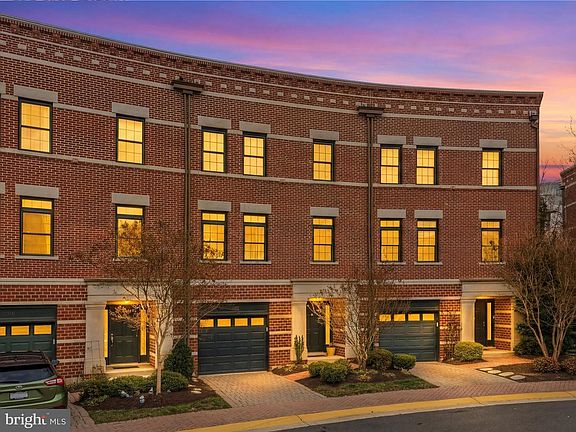 2nd image of 12138 Chancery Station Cir