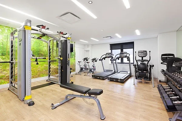 Rented by REAL New York | media 19