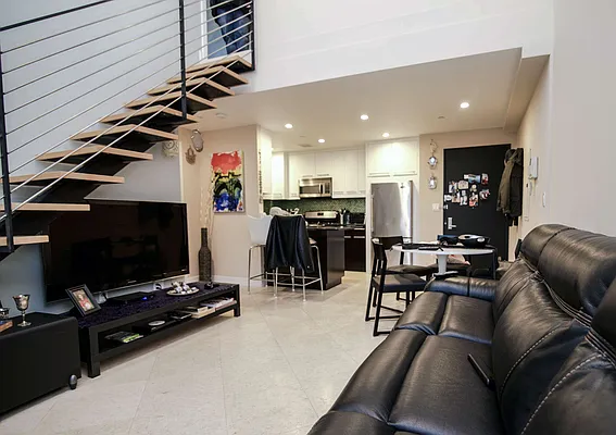 Rented by Nooklyn NYC LLC | media 24