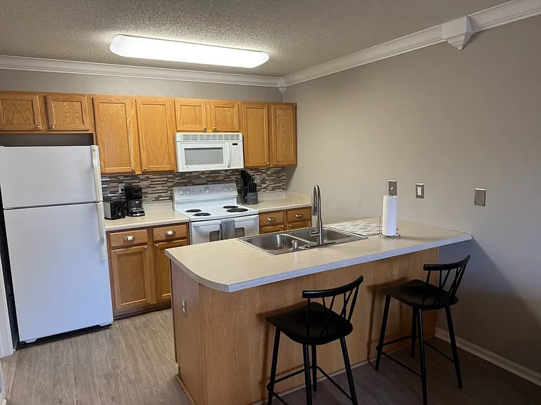 180 W Dublin Dr — Photo 36