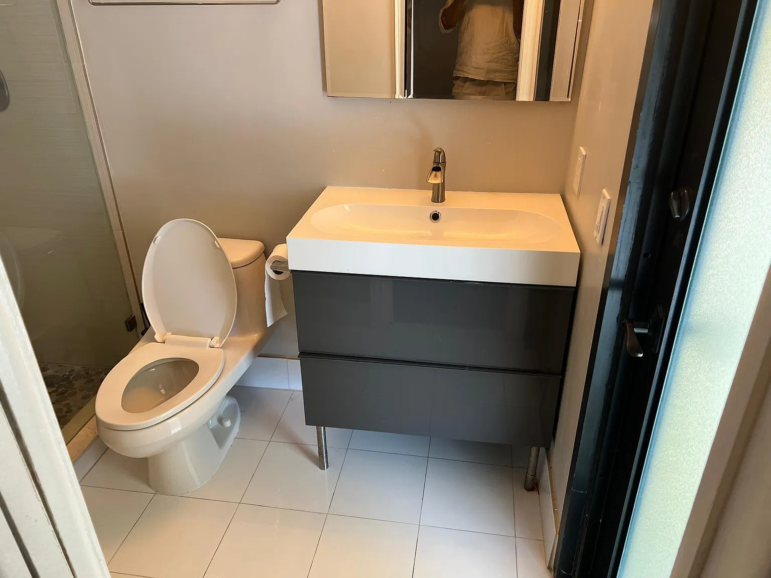3 bed, 2.0 bath, 1608 sqft, $6,000 — Photo 4