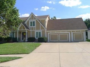 1909 Marvel Ln, Liberty, MO 64068