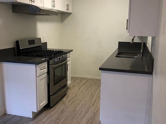 5th image of 14521 Clark St APT 06