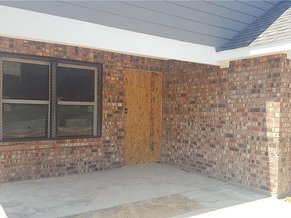 2nd image of 5715 Blackmore Ave