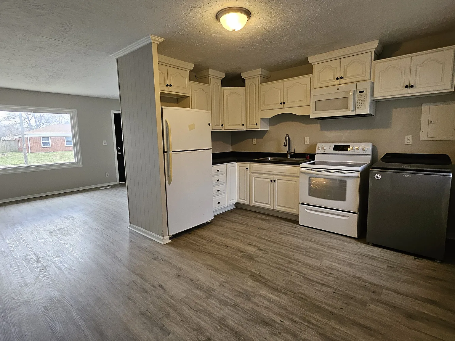7812 Souter Drive - 1 — Photo 4