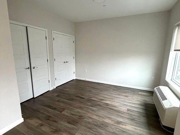 5th image of 299-301 Lake St