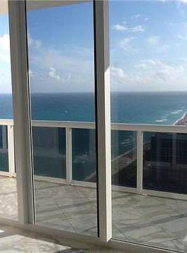 4th image of 4775 Collins Ave #Penthouse 4205