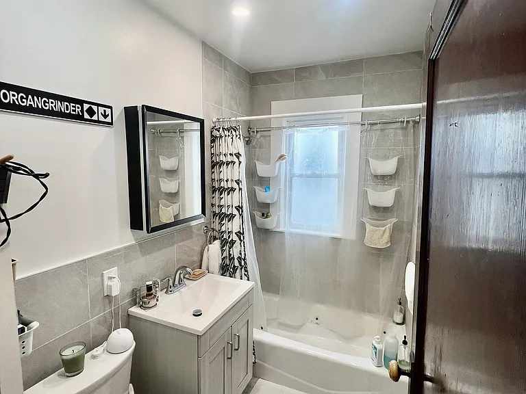 47 Clarendon Ave #1 — Photo 8