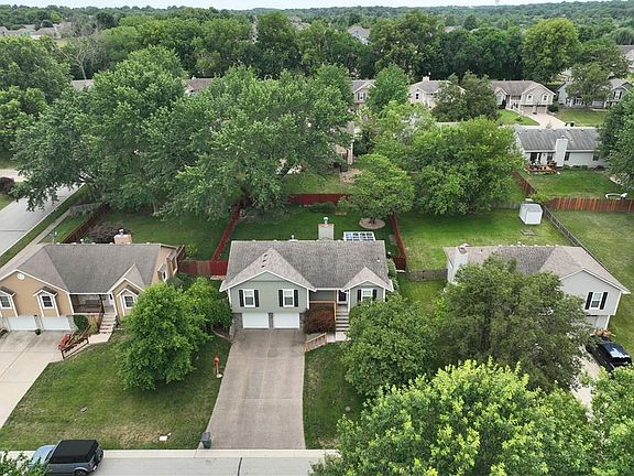 3rd image of 2413 NE Dale Hunter Dr