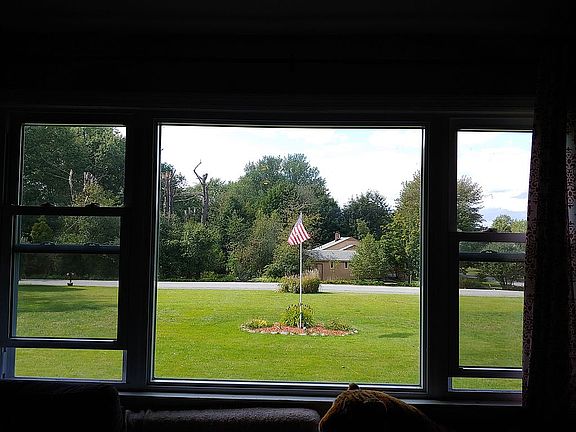5th image of 50 Dennis Dr