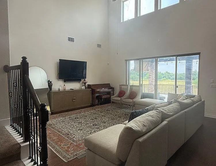 14320 Iveans Way — Photo 3