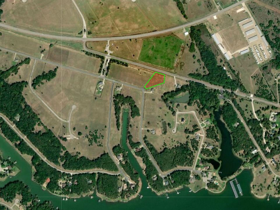 1st image of Clubhouse Dr
