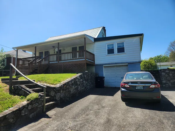 708 Midway St NE, Roanoke, VA 24012