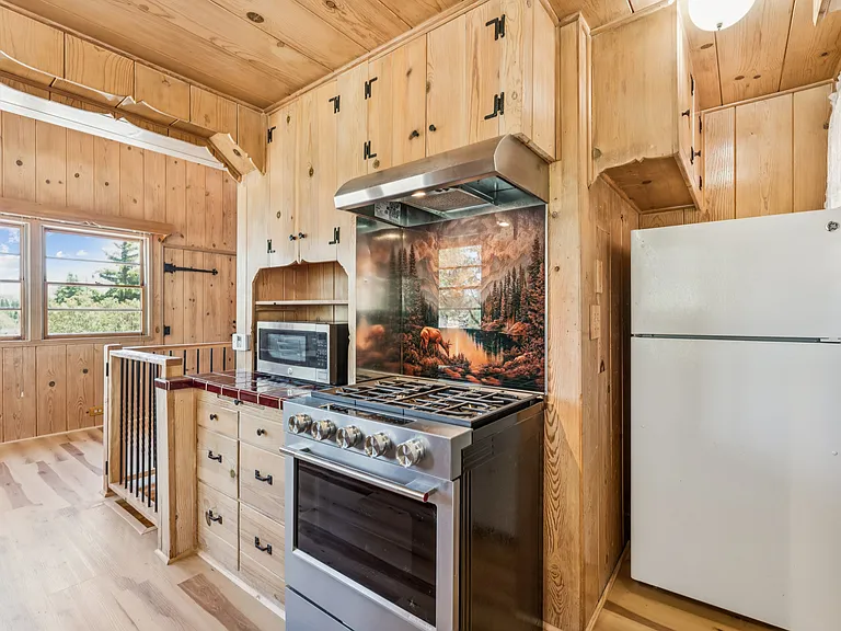 28810 Cedar Dr — Photo 5