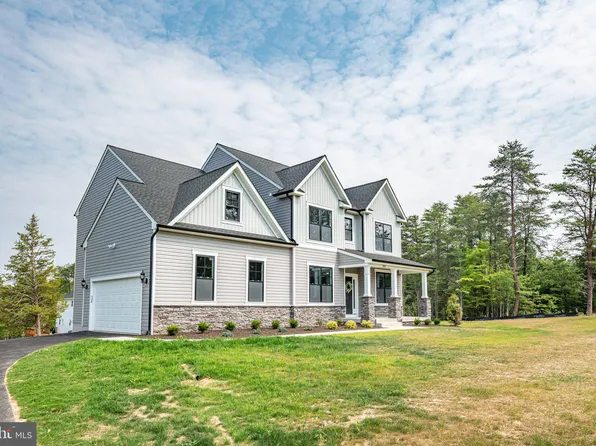 360 Greenbank Rd, Fredericksburg, VA 22406