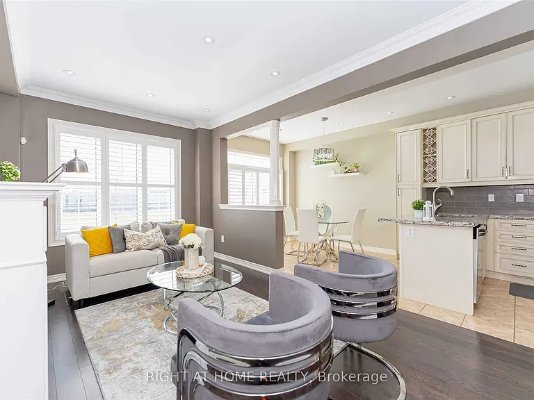 41 Dufay Rd — Photo 22