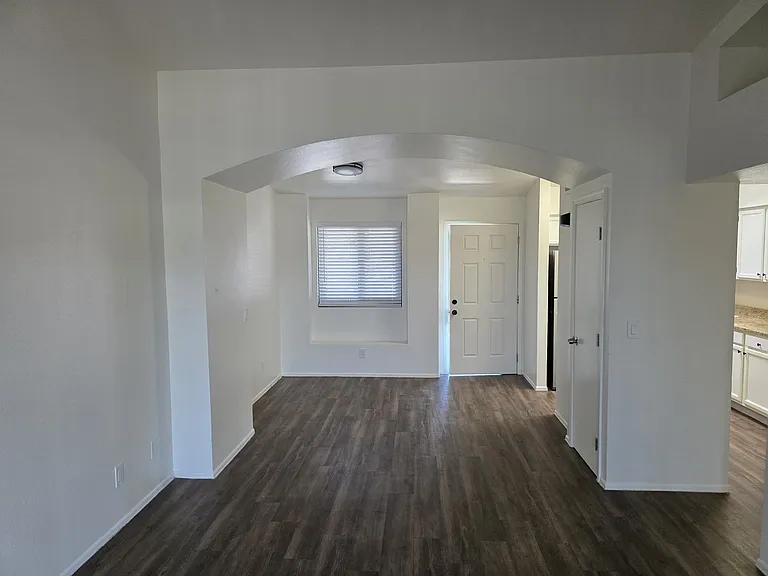 1311 N Gila St #3 — Photo 25