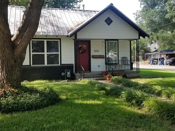1003 W 3rd St, Clifton, TX 76634