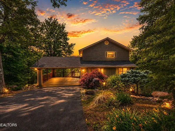 347 Overview Dr, Gatlinburg, TN 37738