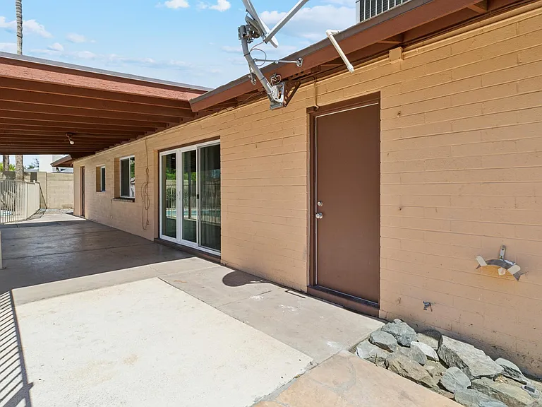 3039 W Glenn Dr — Photo 22