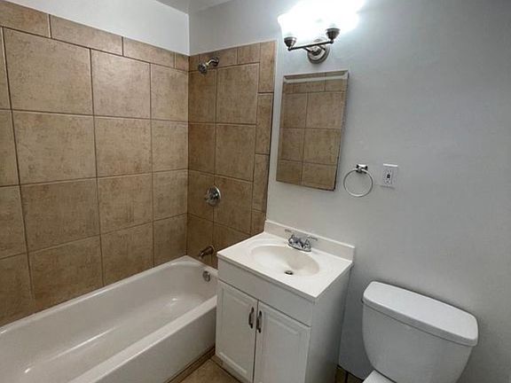 3rd image of 1665 6th Ave Unit 20