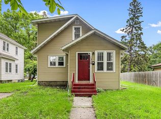 1329 12th St N, Fargo, ND 58102