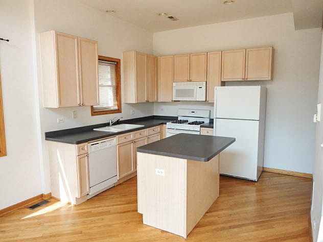 1st image of 2714 N Wayne Ave #Tf3f