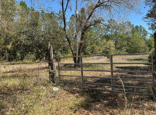 1132 Cousintown Rd, Interlachen, FL 32148