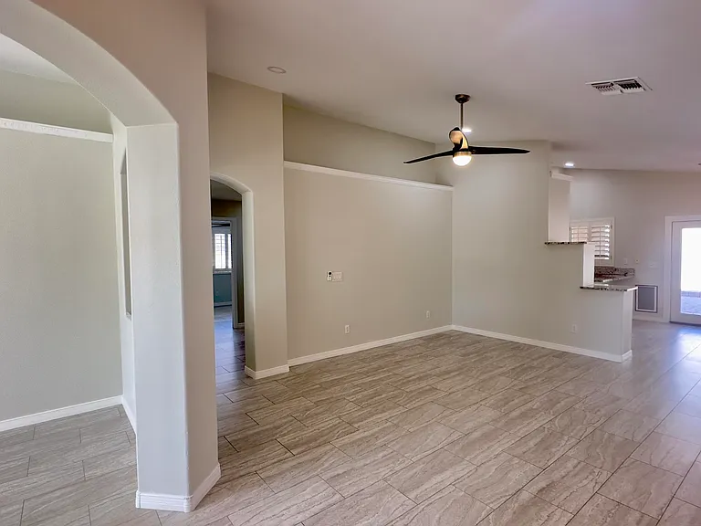 8160 W Mary Ann Dr — Photo 3